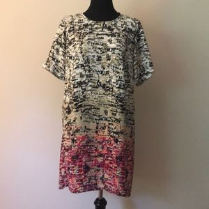 Short sleeve shift dress